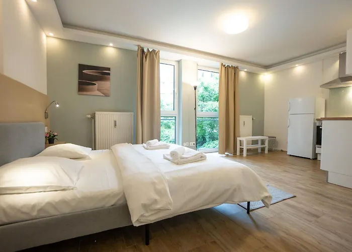 Urban With Queen-size Bed, Self Check-in K2 Viena
